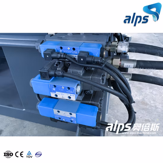 Factory Hot Sales Plastic Injection Molding Machine with a Discount